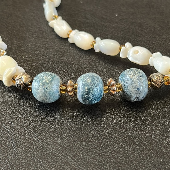 Mother Of Pearl & Jasper Barrel Clasp Vintage Necklace - Picture 3 of 11